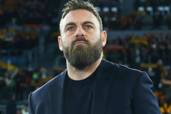 德罗西现任哪个球队主帅?